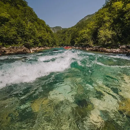Canyon-view Rafting Retreat Foca