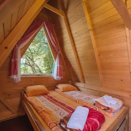 Kemping Canyon-view Rafting Retreat