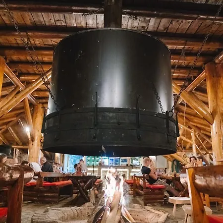 Kemping Canyon-view Rafting Retreat